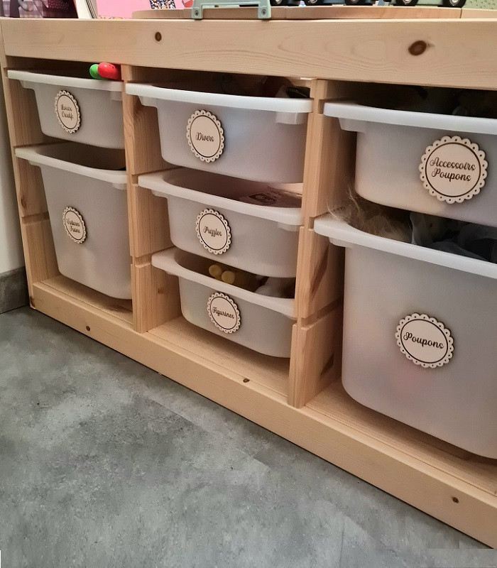 Etiquette personnalisée en bois pour caisse de rangement