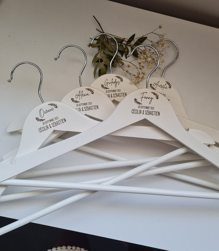 Cintre personnalisé mariage