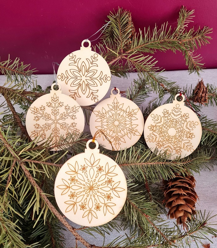 Lot de 5 boules de Noël à colorier