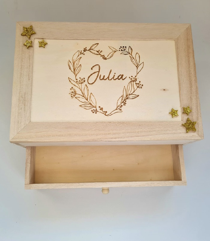 Boîte à bijoux en bois