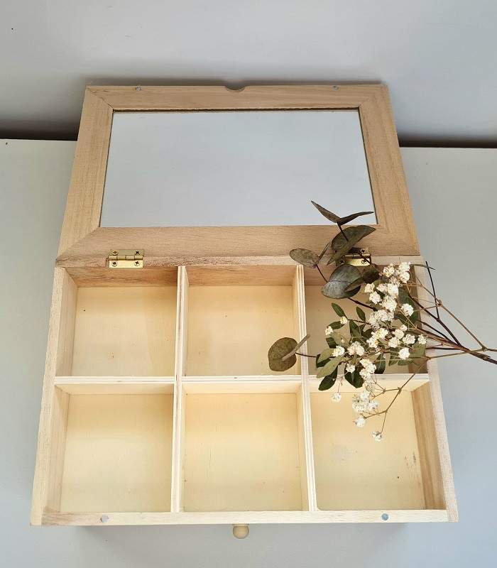 Boîte à bijoux en bois
