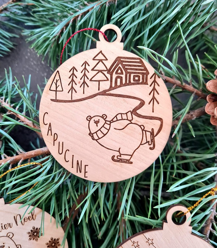 Boule de Noël "Ours qui patine"
